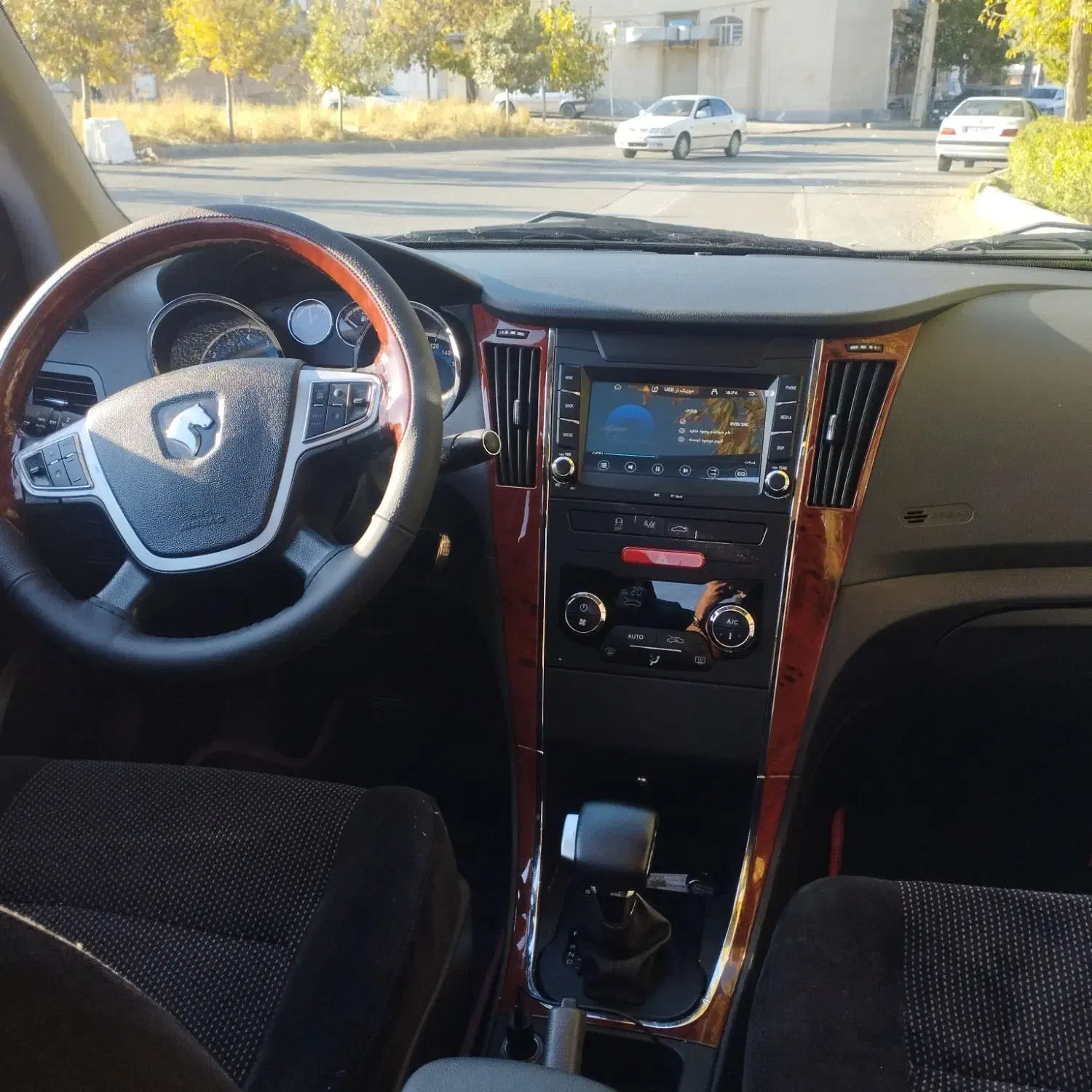 دنا پلاس توربو اتوماتیک - 1402