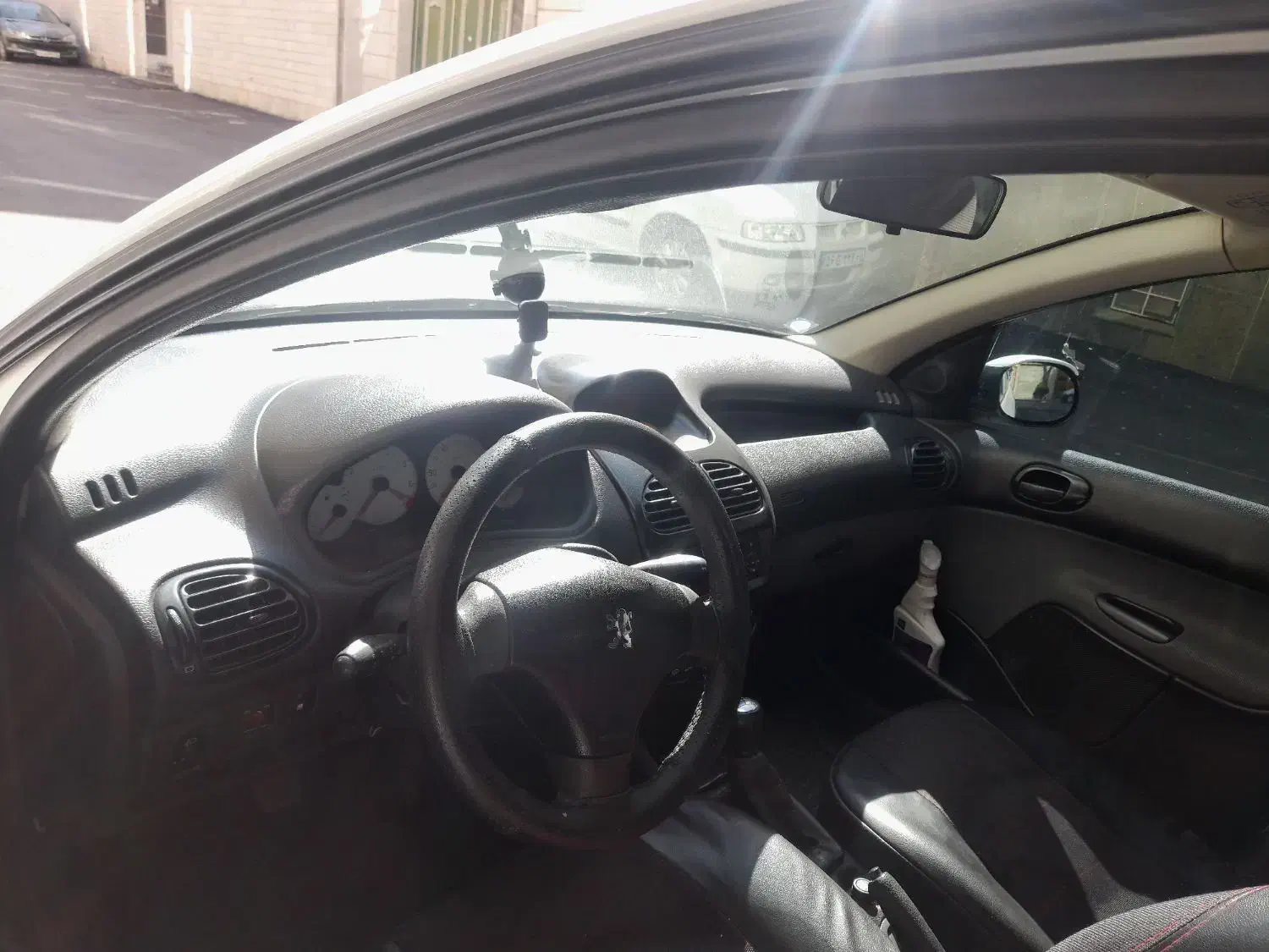 پژو ۲۰۶ صندوق دار v8 - 1394