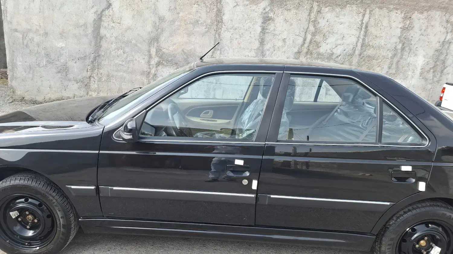 پژو پارس XU7P - 1401