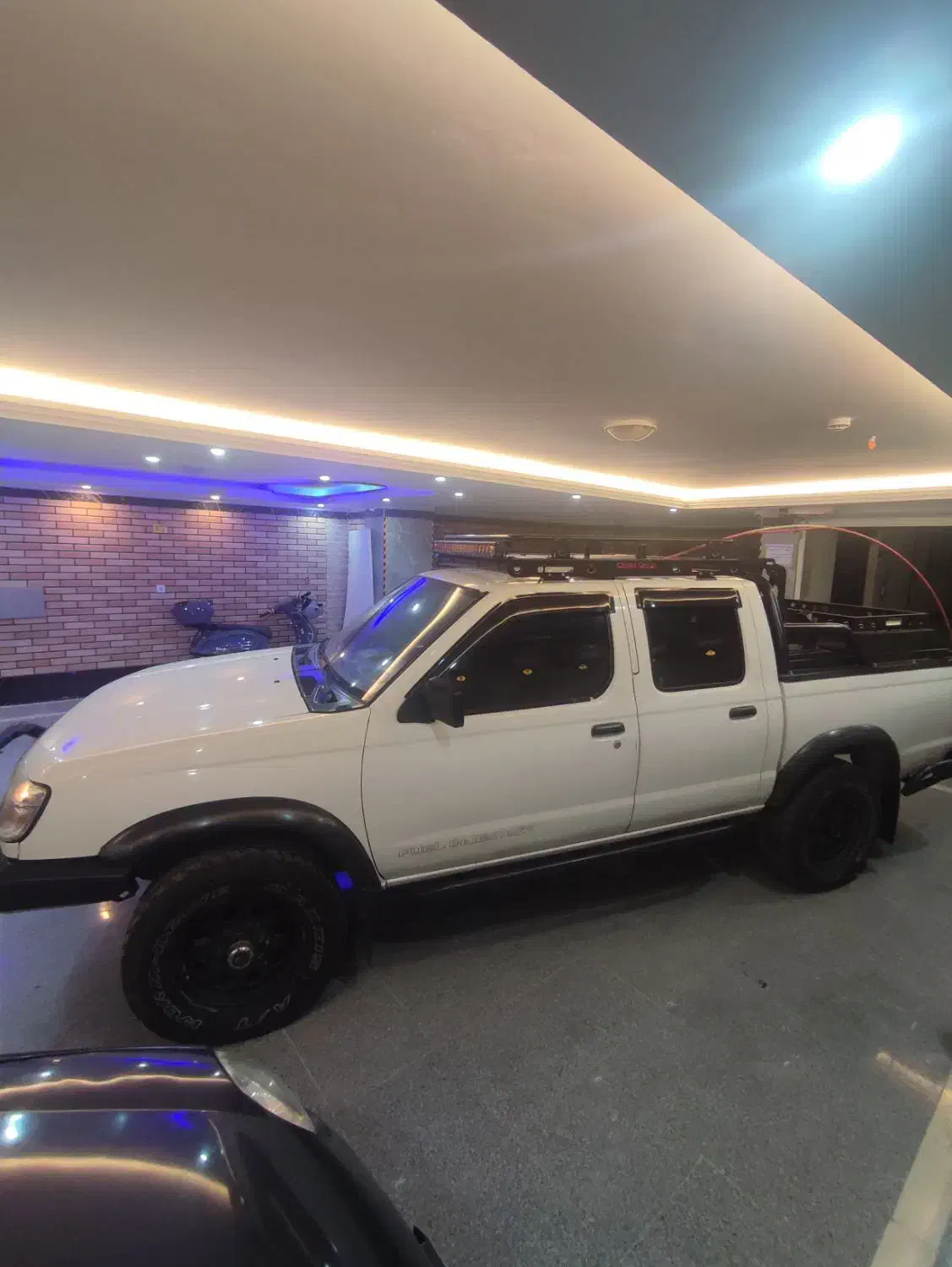 نیسان پیکاپ دو کابین دنده ای - 1384