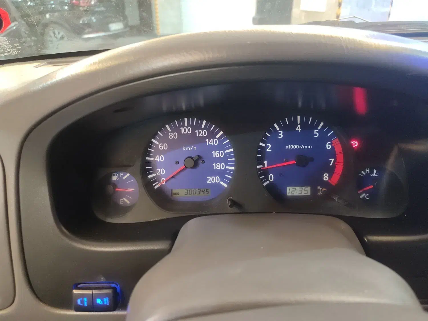 نیسان پیکاپ دو کابین دنده ای - 1384