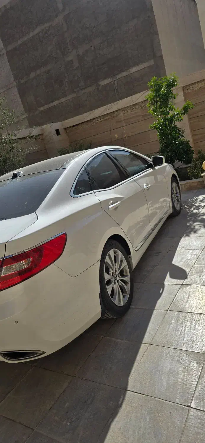 هیوندای آزرا (گرنجور) 3300cc - 2012