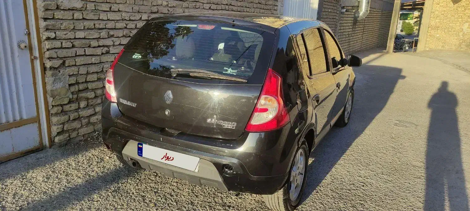 رنو ساندرو دنده ای - 1396