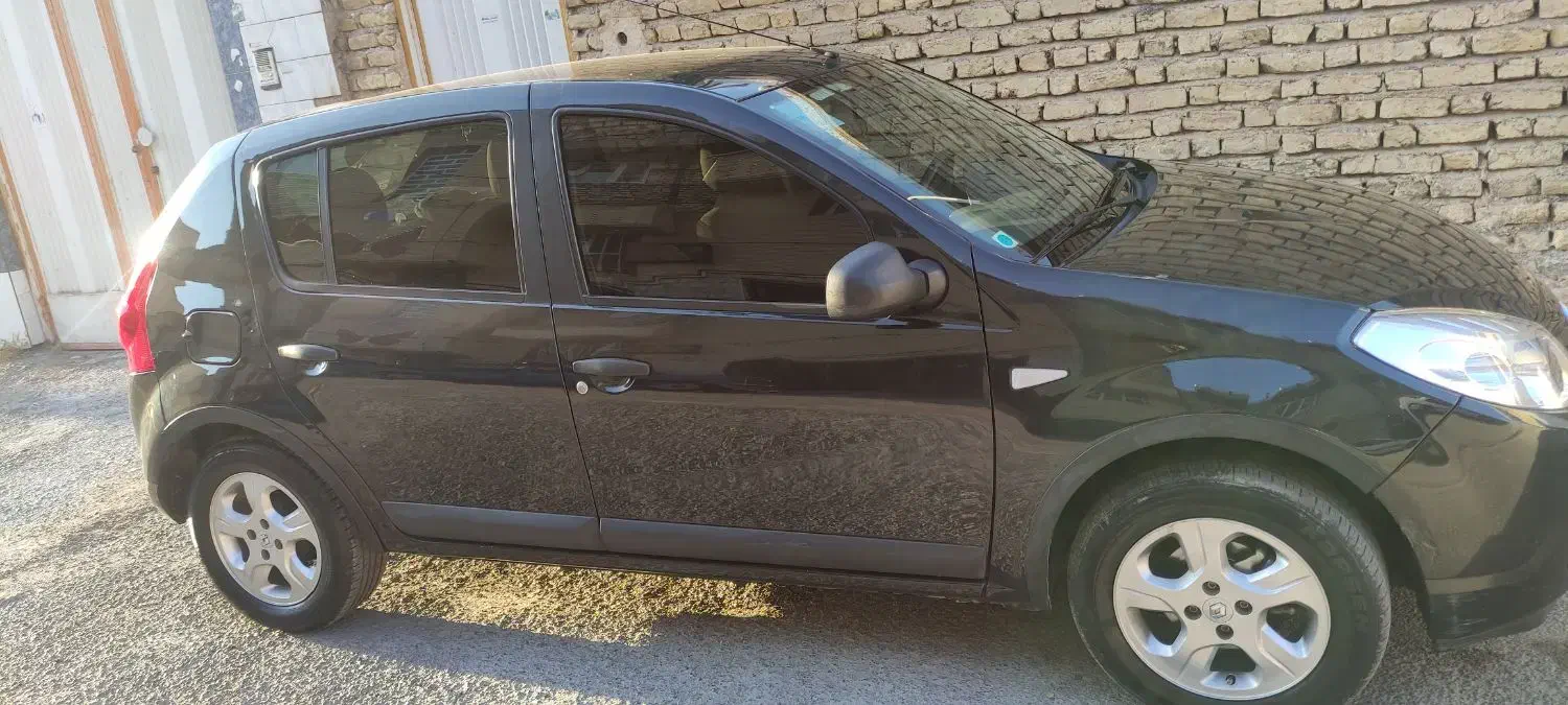 رنو ساندرو دنده ای - 1396