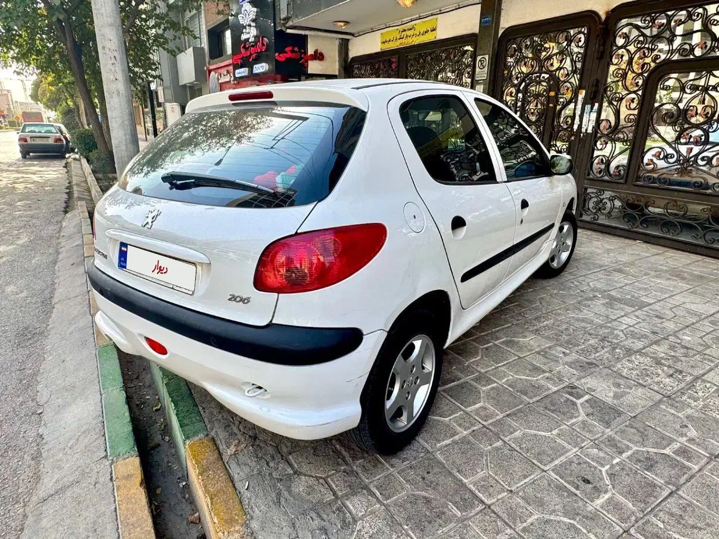 پژو 206 تیپ 2 - 1395