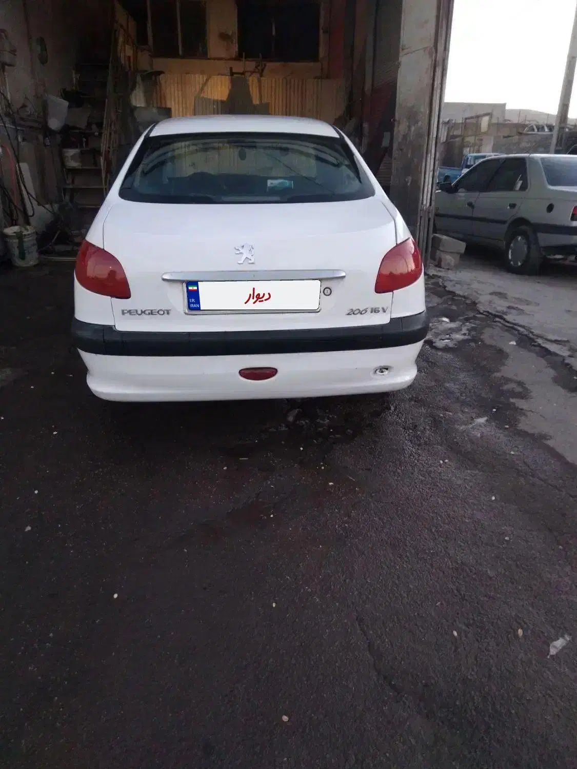 پژو ۲۰۶ صندوق دار v2 - 1388