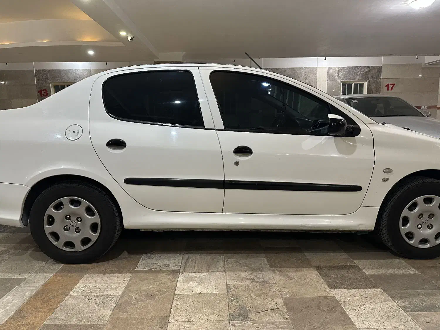 پژو ۲۰۶ صندوق دار v8 - 1390