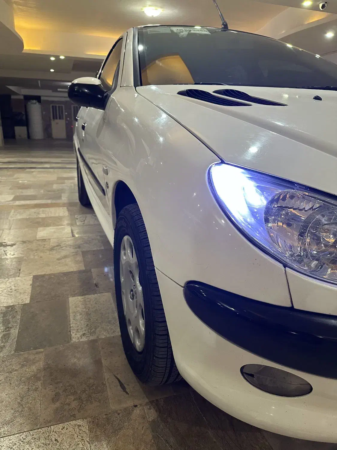 پژو ۲۰۶ صندوق دار v8 - 1390