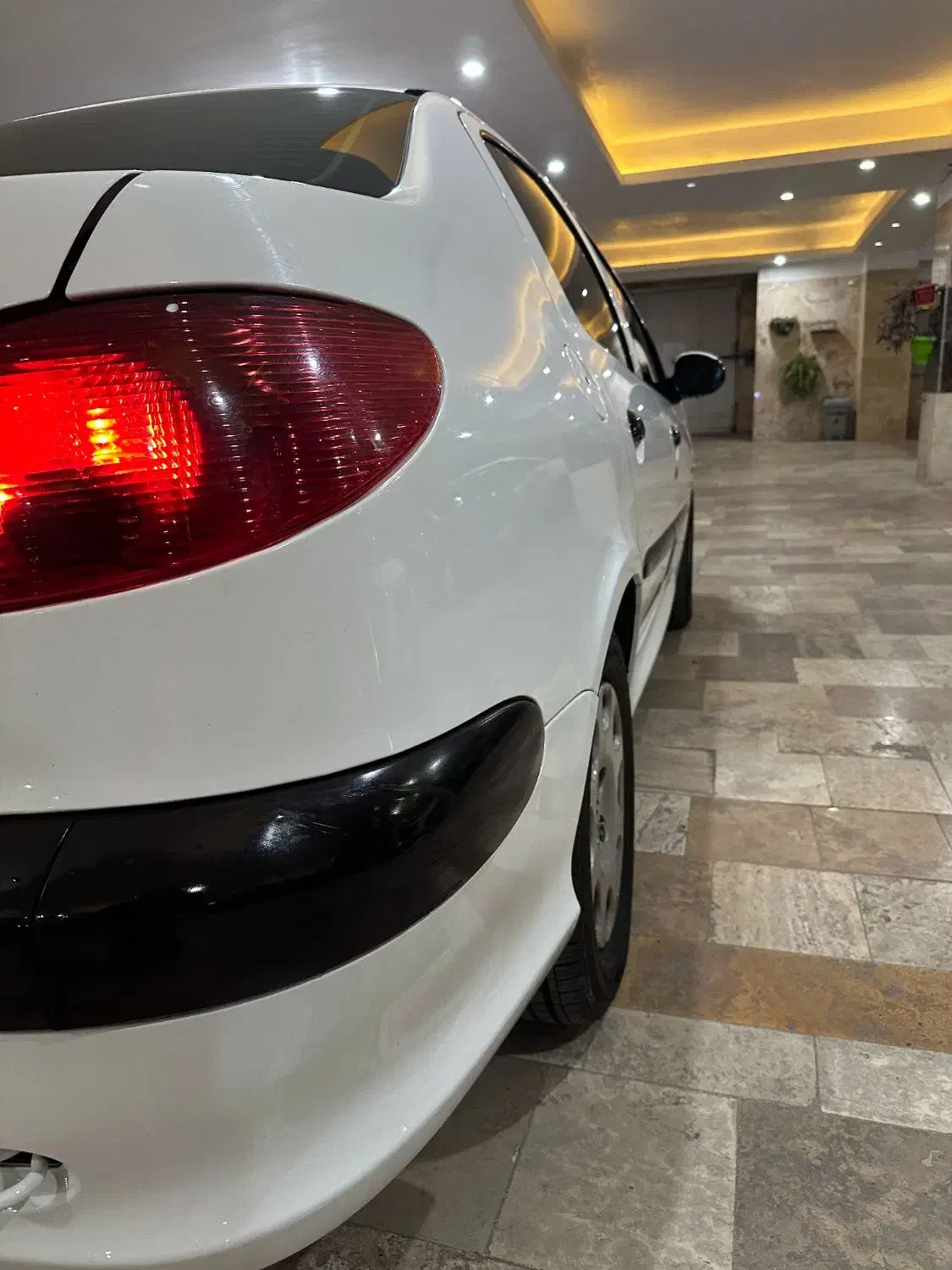 پژو ۲۰۶ صندوق دار v8 - 1390