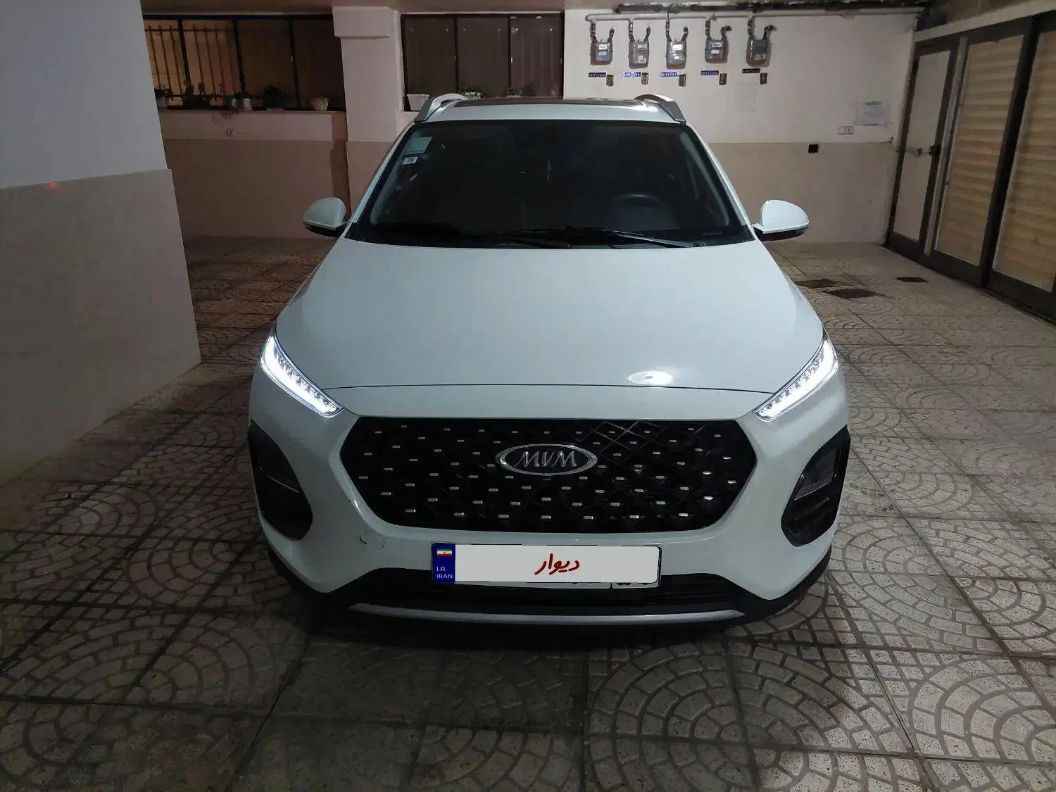 ام وی ام X22 پرو دنده‌ای - 1402