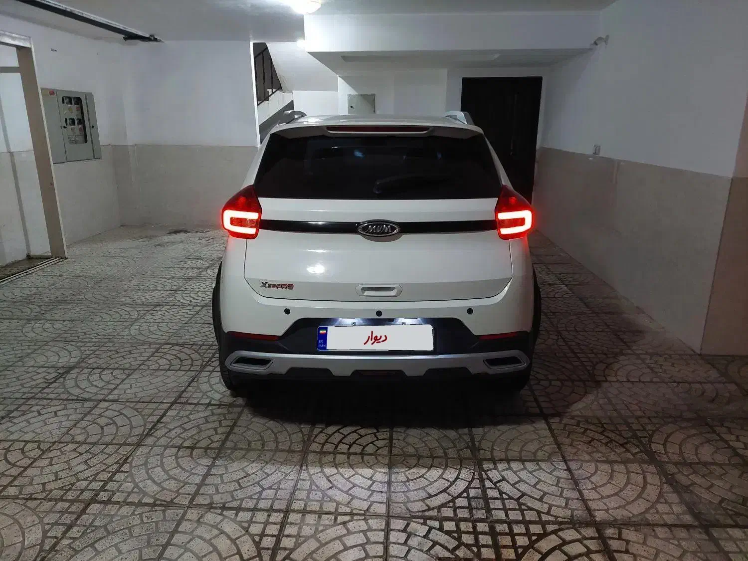 ام وی ام X22 پرو دنده‌ای - 1402