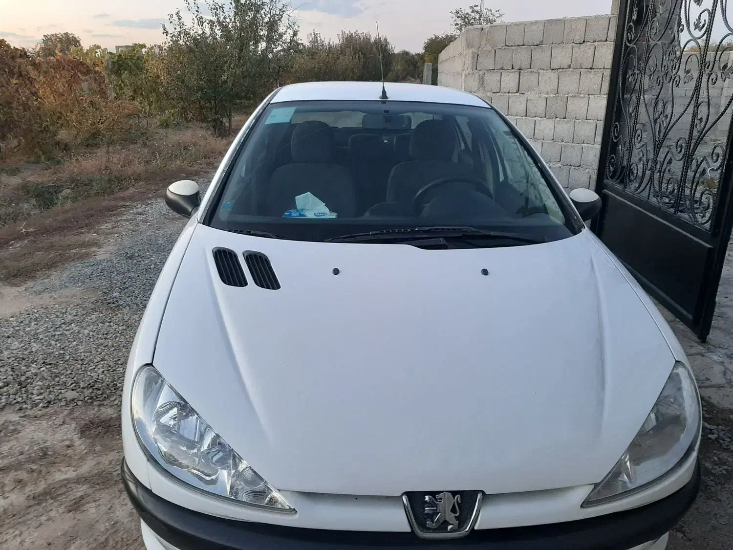 پژو ۲۰۶ صندوق دار v8 - 1396