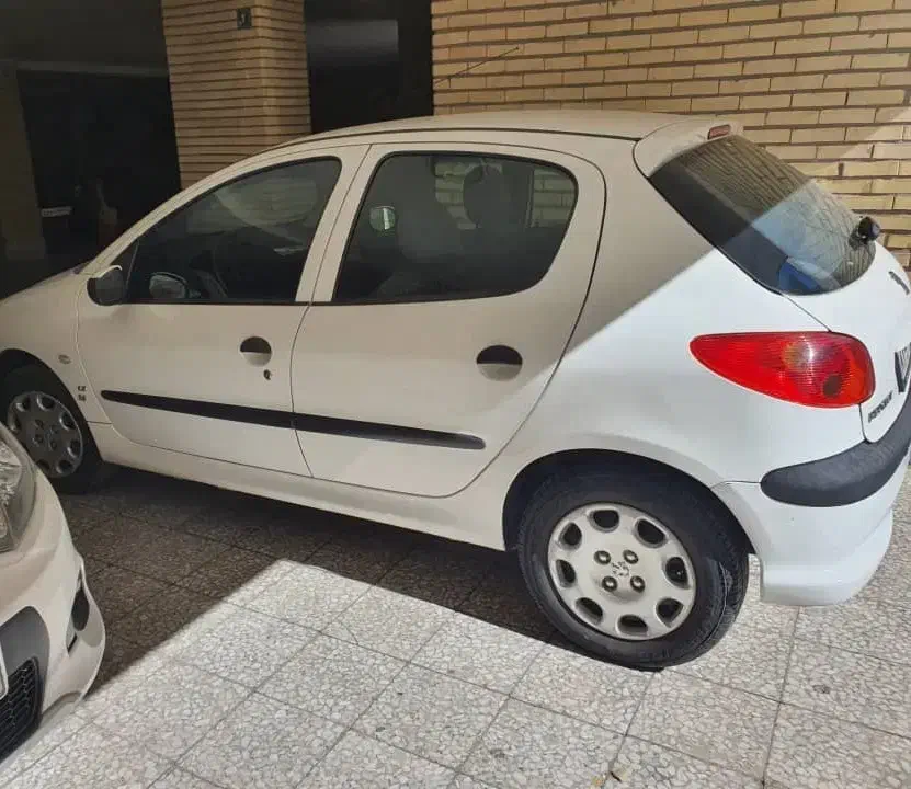 پژو 206 تیپ 5 - 1396