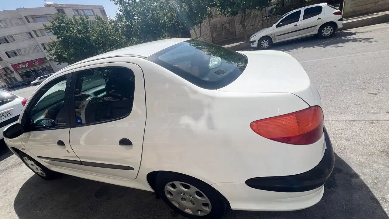 پژو ۲۰۶ صندوق دار v8 - 1389