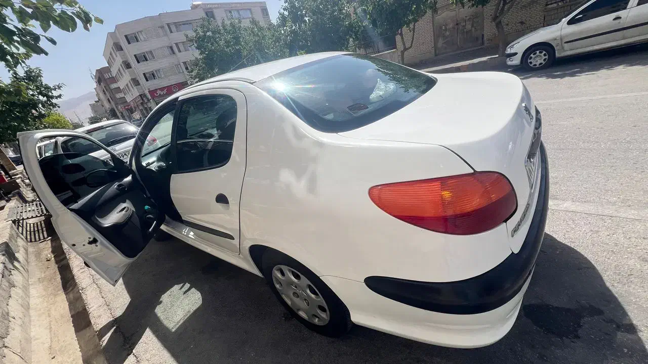 پژو ۲۰۶ صندوق دار v8 - 1389