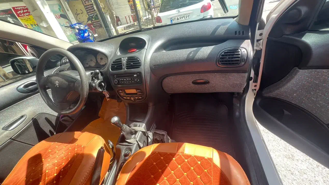 پژو ۲۰۶ صندوق دار v8 - 1389