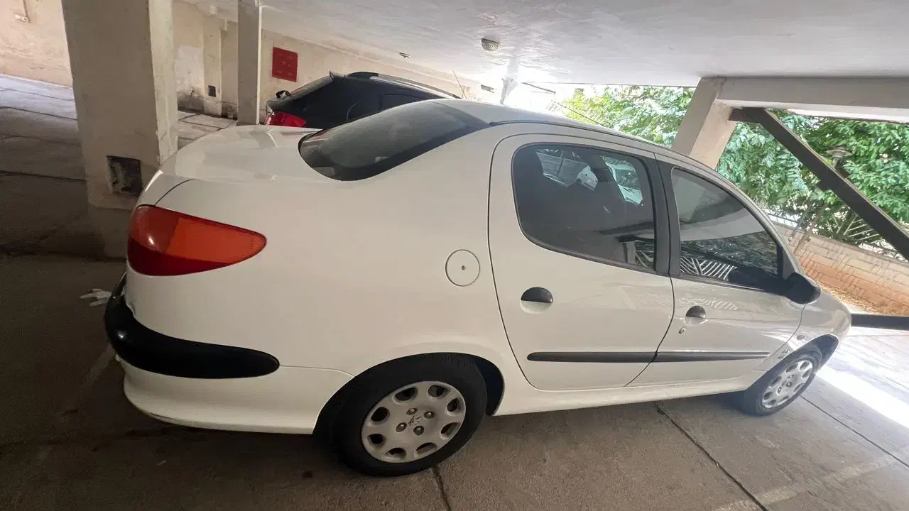 پژو ۲۰۶ صندوق دار v8 - 1389