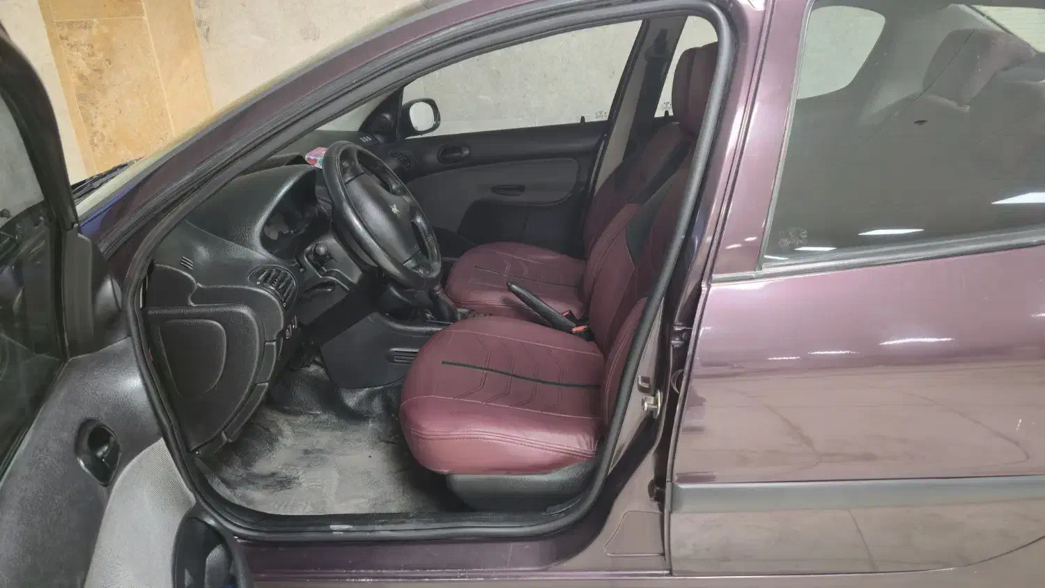 پژو ۲۰۶ صندوق دار v8 - 1391