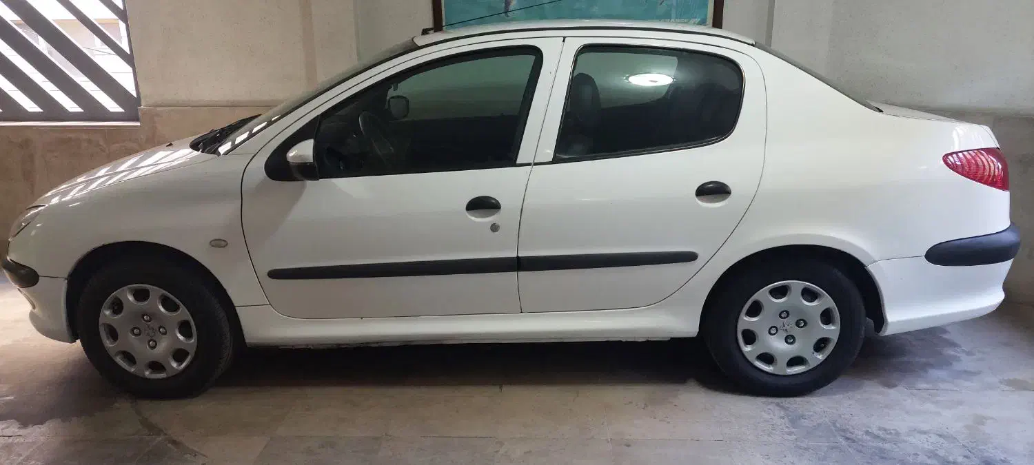 پژو ۲۰۶ صندوق دار v8 - 1396