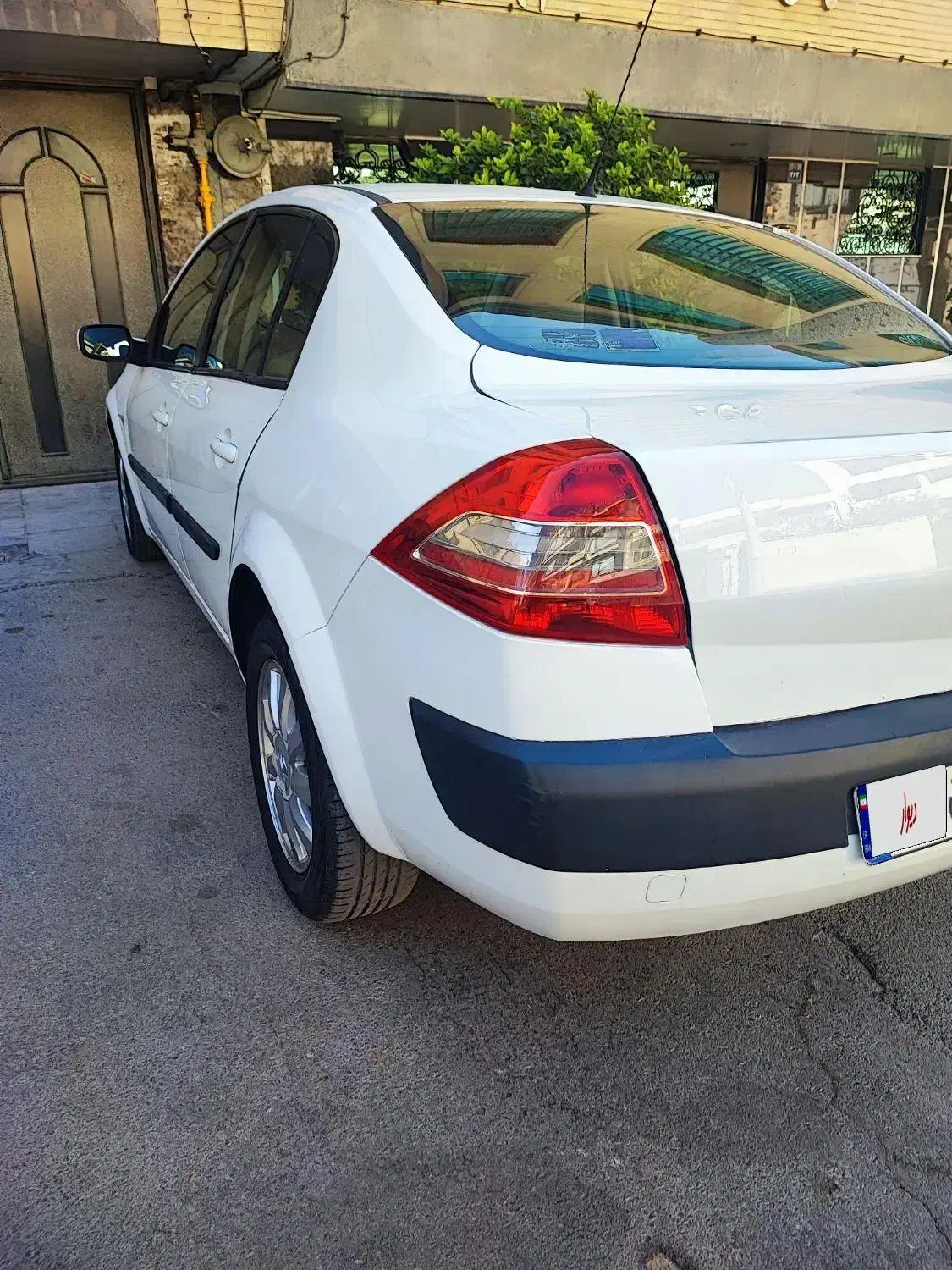 رنو مگان پارس خودرو 1600 E2 - 1390