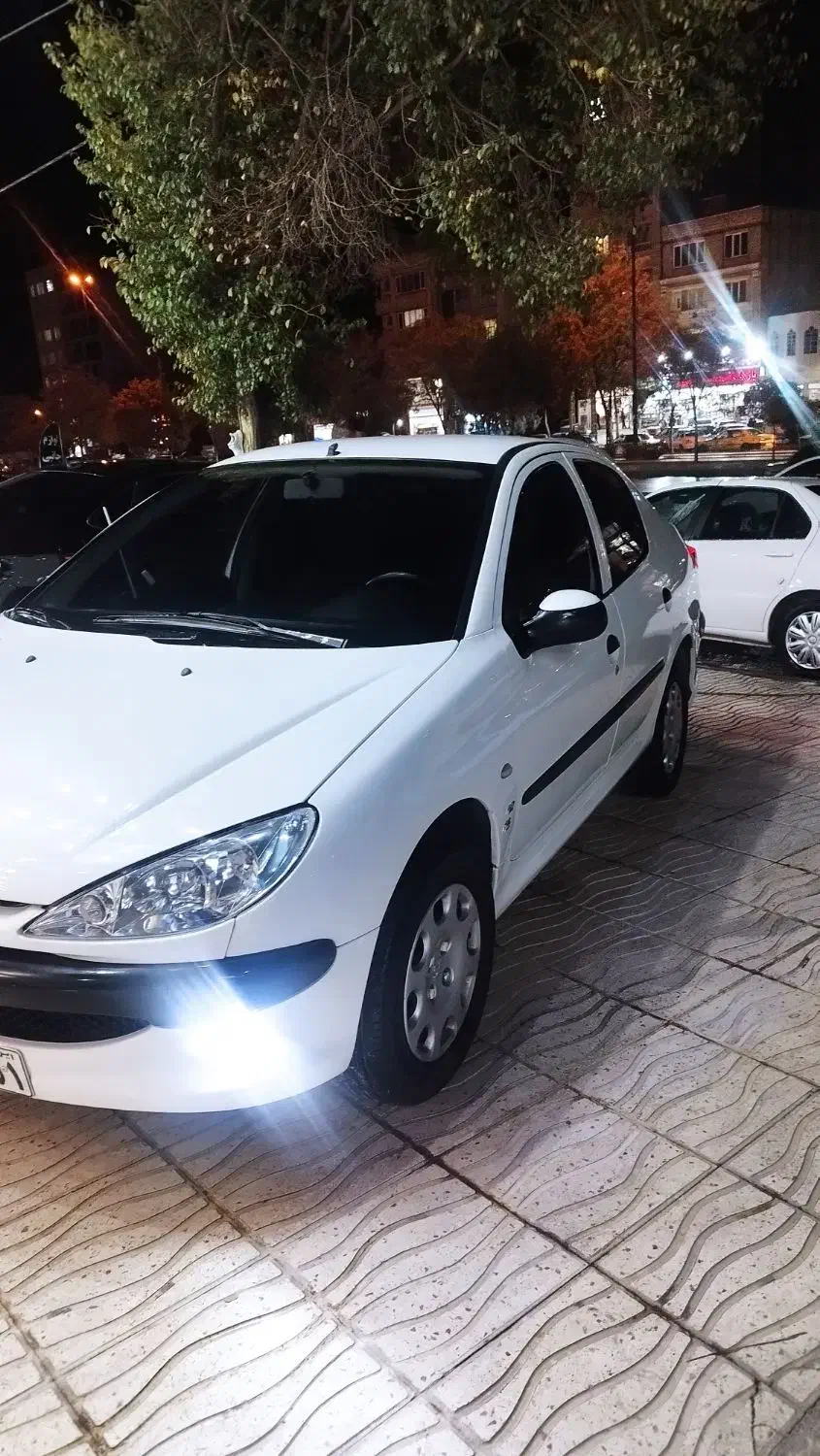 پژو ۲۰۶ صندوق دار v8 - 1396