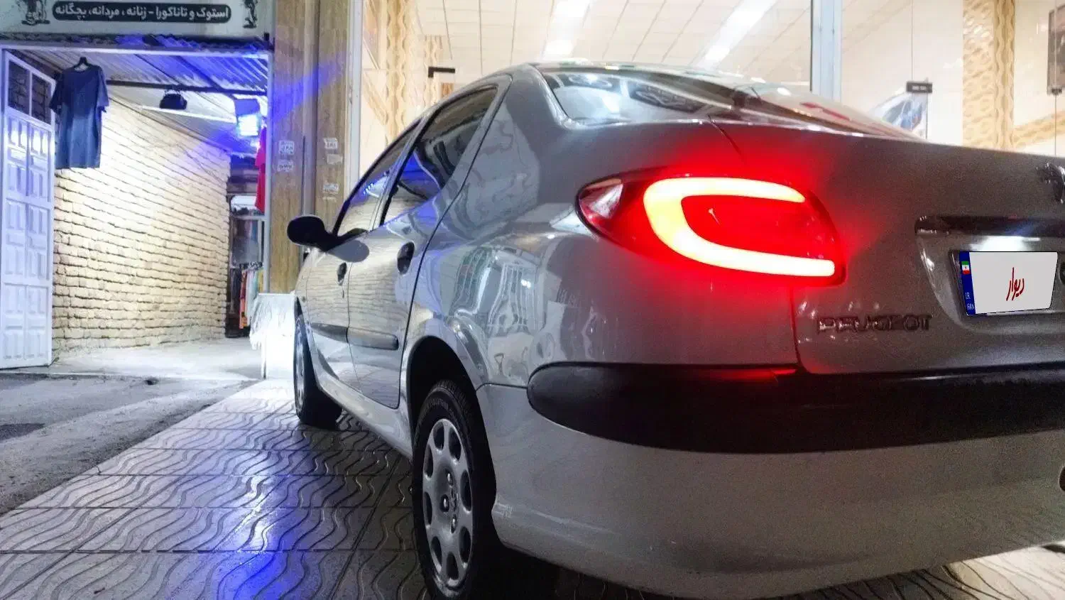 پژو ۲۰۶ صندوق دار v8 - 1396