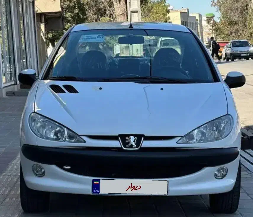 پژو ۲۰۶ صندوق دار v8 - 1396