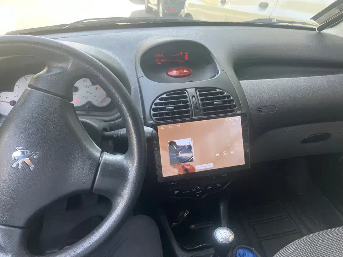 پژو ۲۰۶ صندوق دار v8 - 1399