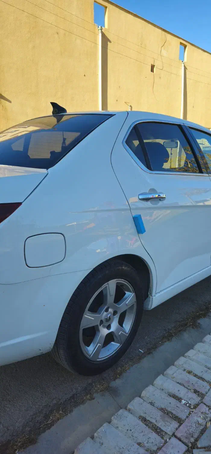 دنا پلاس ۵ دنده EF7 - 1402