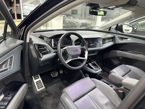 آئودی الکتریکی Q5 ۴۰ - 2024