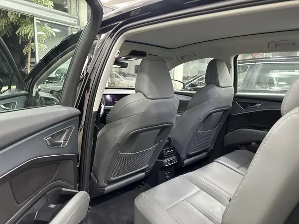 آئودی الکتریکی Q5 ۴۰ - 2024