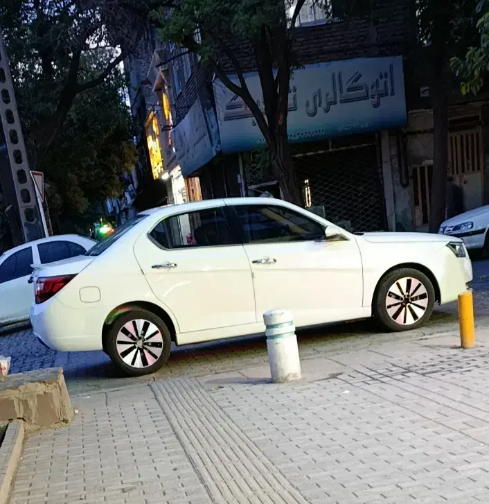 دنا پلاس تیپ ۲ سانروف ۴ ایربگ - 1398