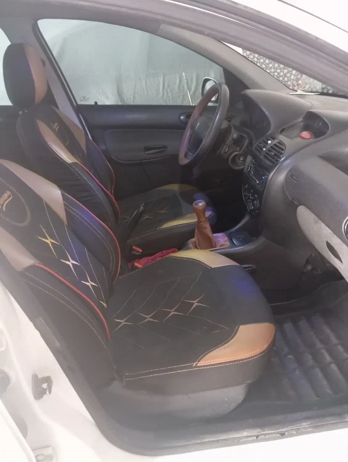 پژو ۲۰۶ صندوق دار v2 - 1389