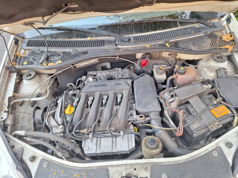 رنو ساندرو اتوماتیک - 1395