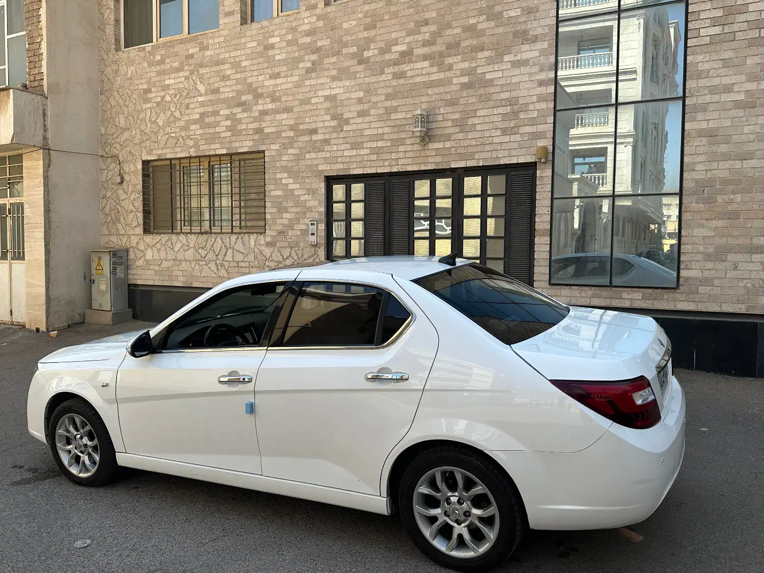 دنا پلاس توربو اتوماتیک - 1401