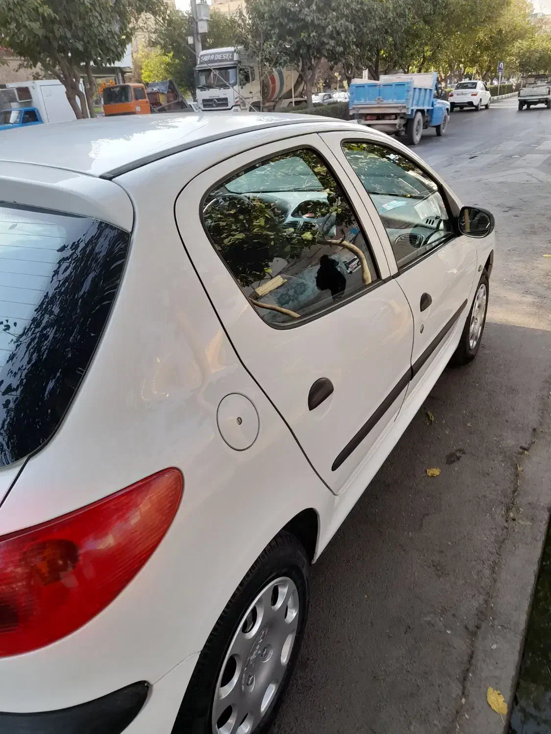 پژو 206 تیپ 2 - 1396