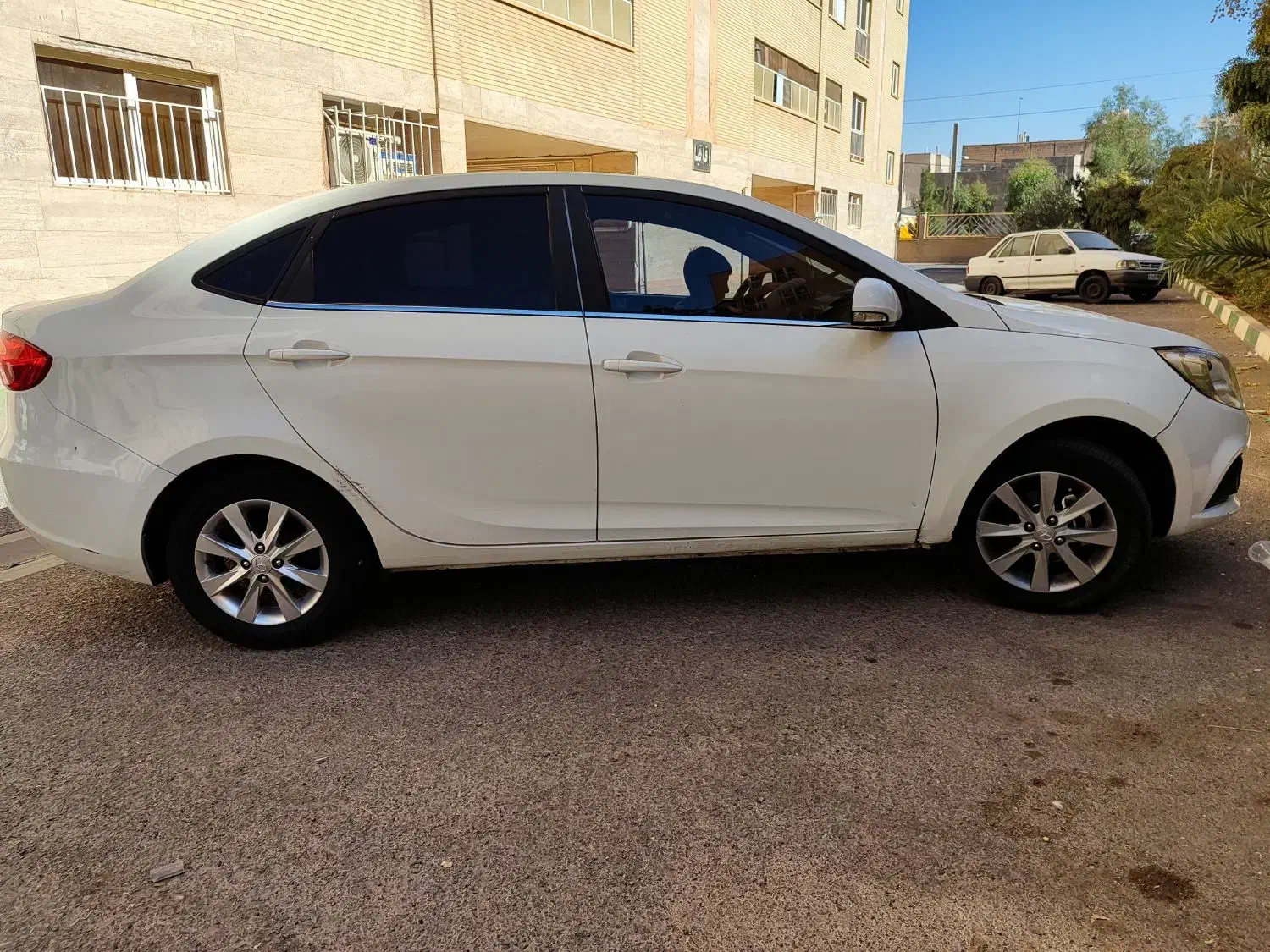 جک J4 اتوماتیک ساده - 1399