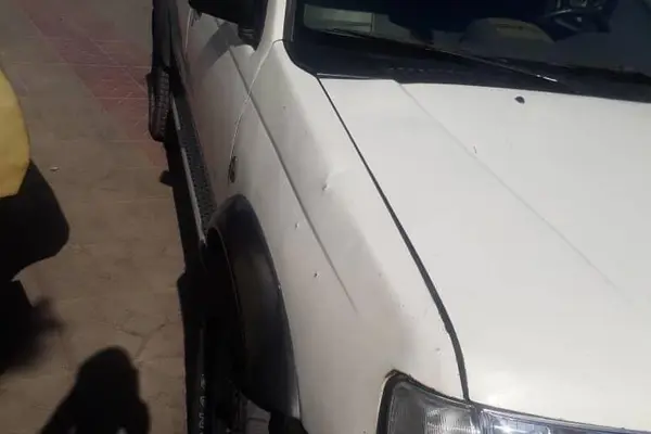 نیسان پیکاپ دو کابین دنده ای - 1386