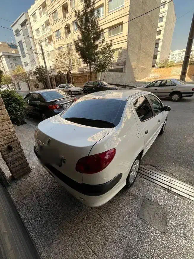 پژو ۲۰۶ صندوق دار v20 - 1388