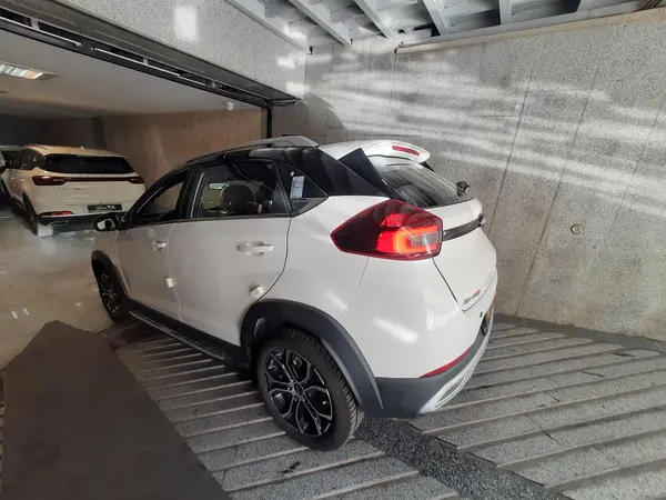 ام وی ام X22 پرو دنده‌ای - 1404