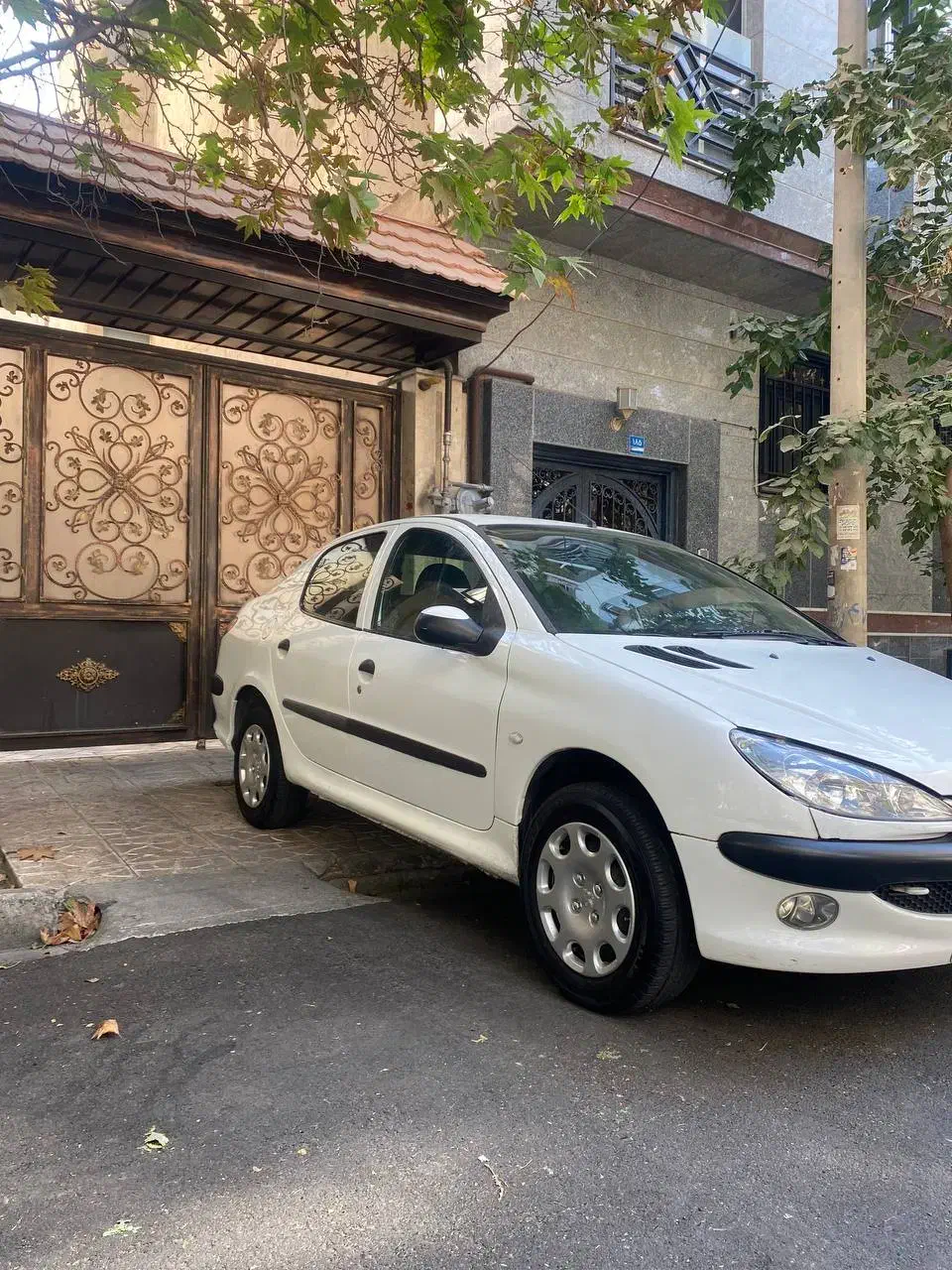 پژو ۲۰۶ صندوق دار v8 - 1392