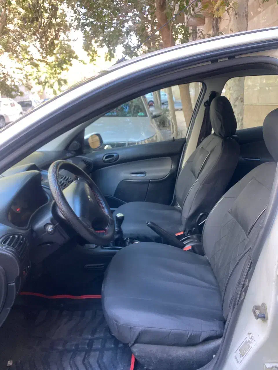 پژو ۲۰۶ صندوق دار v8 - 1392