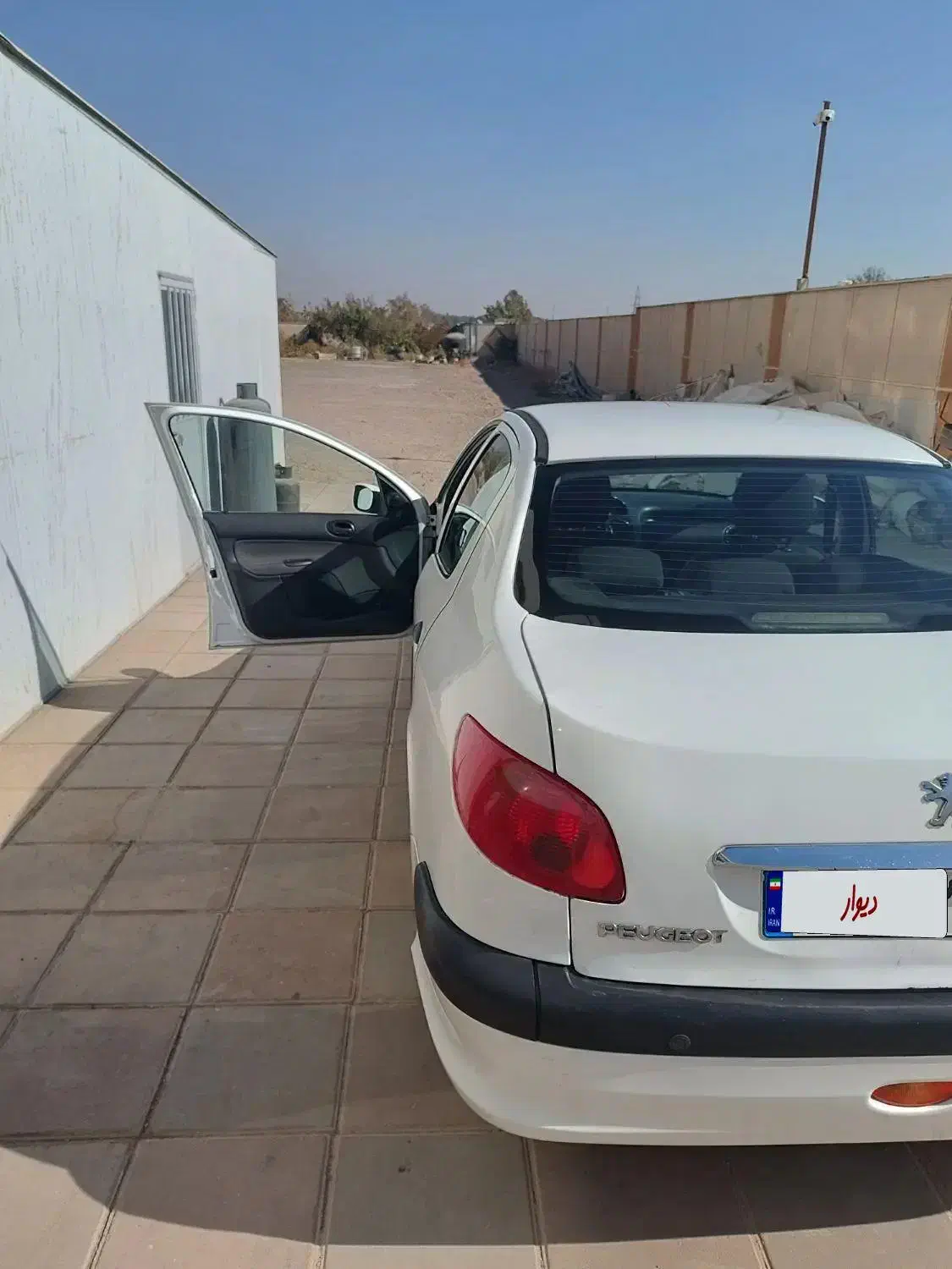 پژو ۲۰۶ صندوق دار v8 - 1393