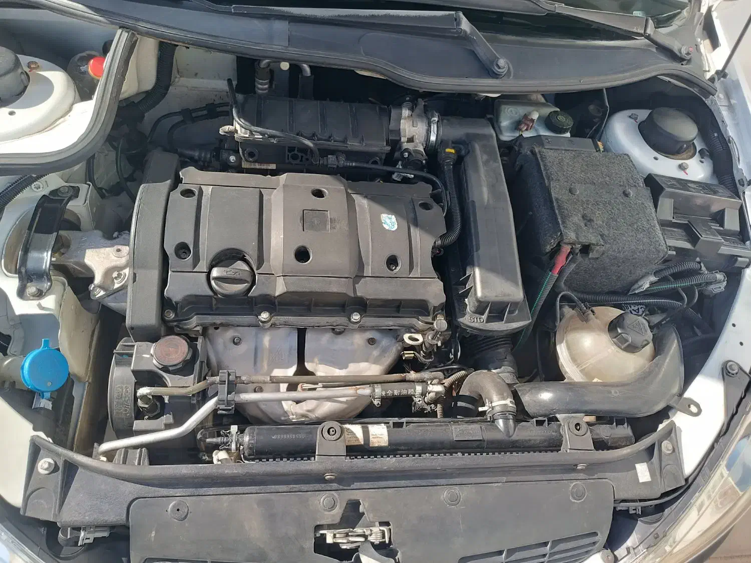 پژو ۲۰۶ صندوق دار v8 - 1393