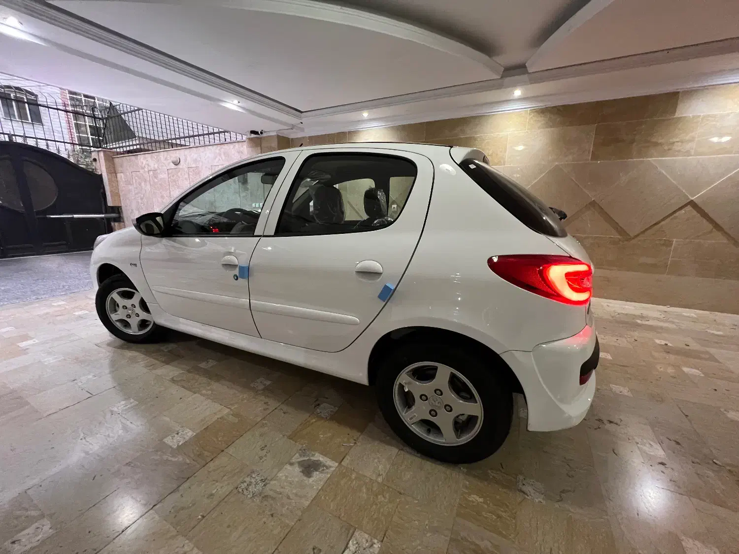 پژو 207 اتوماتیک TU5P - 1404