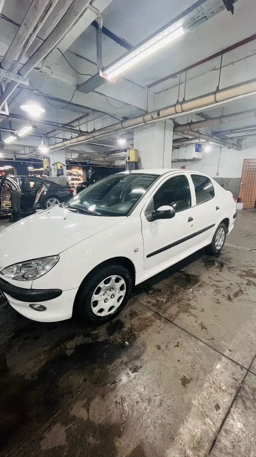 پژو ۲۰۶ صندوق دار v8 - 1393