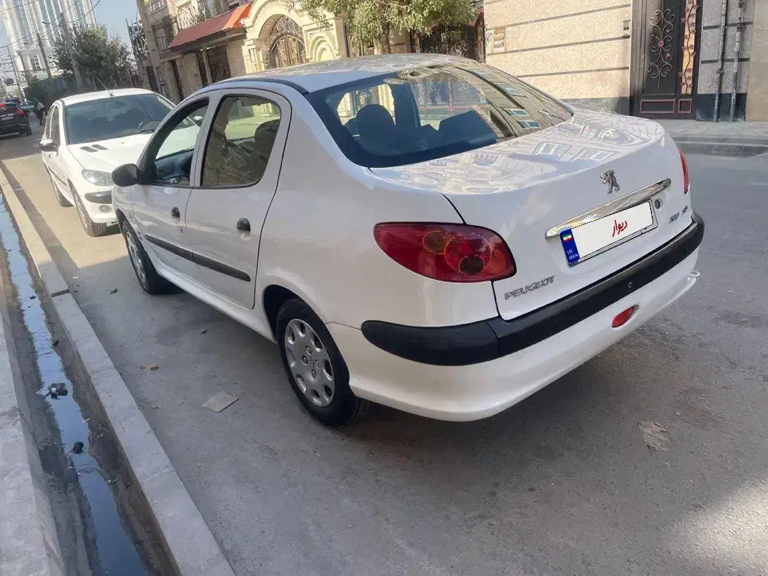 پژو ۲۰۶ صندوق دار v8 - 1395