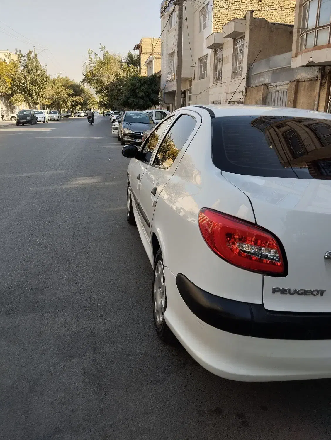 پژو ۲۰۶ صندوق دار v8 - 1393