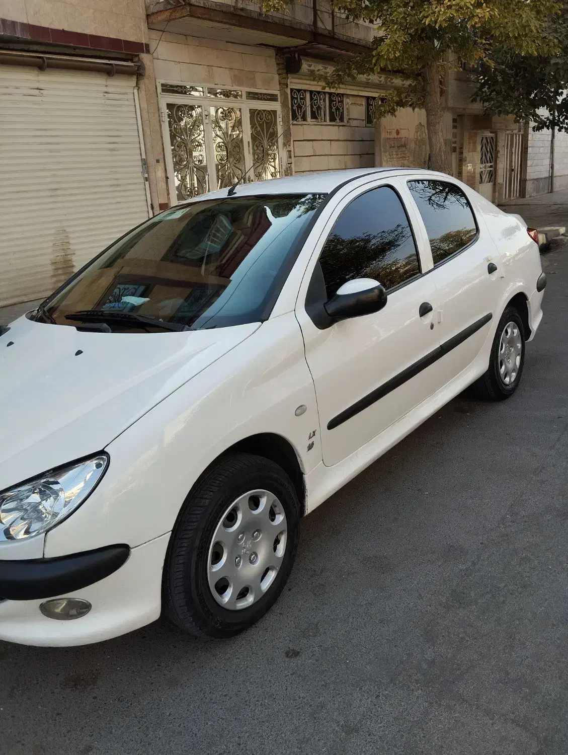 پژو ۲۰۶ صندوق دار v8 - 1393