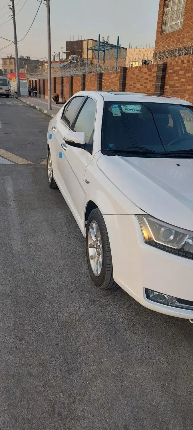 دنا پلاس توربو 6 دنده - 1402